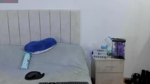 Anny online show from May 13, 5:54 pm