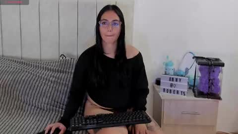 Anny online show from May 15, 7:54 pm
