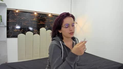 Snapshot of annyrosee chatting on October 21, 1:39 am Anny online show from October 21, 1:39 am