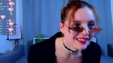 Snapshot of annysumr chatting on March 10, 9:29 pm Anny online show from March 10, 9:29 pm