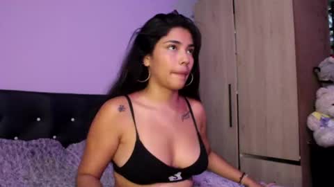 Snapshot of annyt_ chatting on September 16, 2:23 am anny online show from September 16, 2:23 am