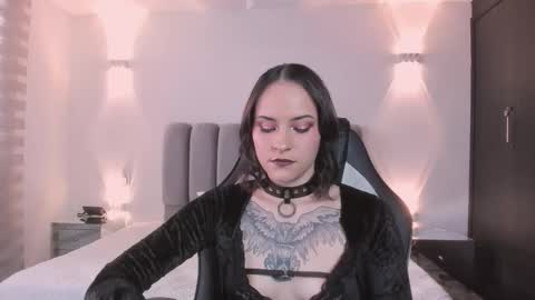 AnnyT online show from January 7, 9:28 pm