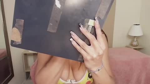 Snapshot of annyxhot chatting on March 10, 11:53 am AnnyXhot online show from March 10, 11:53 am