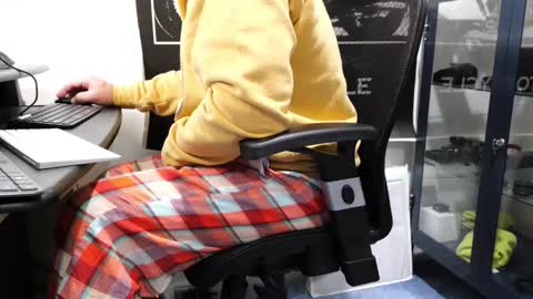 D online show from February 13, 2:46 pm