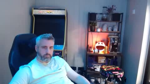 anonymousblokeuk online show from September 12, 9:31 am