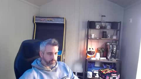 Snapshot of anonymousblokeuk chatting on October 21, 12:39 pm anonymousblokeuk online show from October 21, 12:39 pm