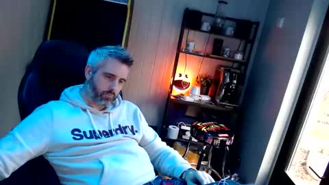 Snapshot of anonymousblokeuk chatting on October 24, 10:44 am anonymousblokeuk online show from October 24, 10:44 am