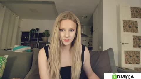 Sexy Ladybug online show from May 14, 10:00 am
