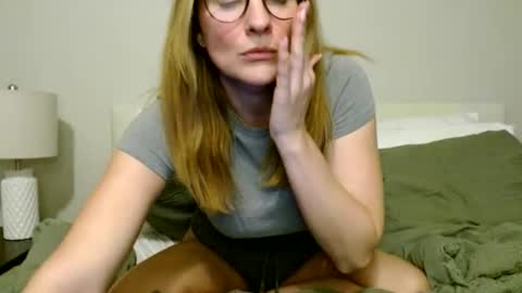 Snapshot of ansleypage chatting on February 23, 1:58 am heyitsansley online show from February 23, 1:58 am