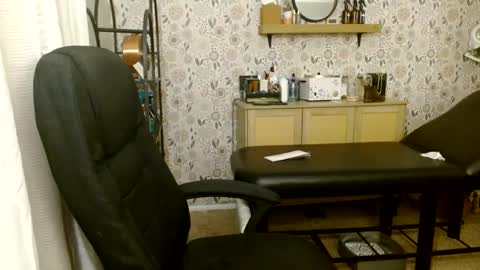 Answer4242 online show from September 28, 6:19 am