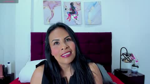 Anthonelaa   online show from November 18, 8:02 pm