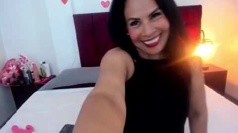 Snapshot of anthonelaa__ chatting on March 2, 8:04 pm Anthonelaa online show from March 2, 8:04 pm