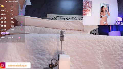 anthonelaDuque online show from December 9, 12:08 pm