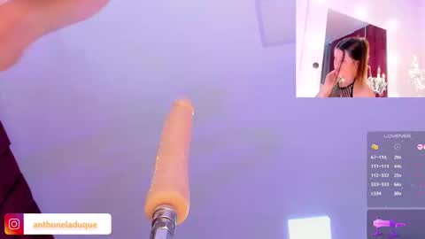 anthonelaDuque online show from December 15, 2:16 am