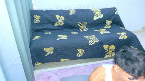 Snapshot of anthoni_lopez chatting on April 6, 7:20 am anthoni_lopez online show from April 6, 7:20 am