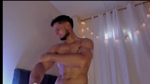 Snapshot of anthony_lewis_ chatting on September 21, 6:42 pm Adonys Creeb online show from September 21, 6:42 pm