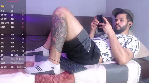 Snapshot of anthony_ruiz_ chatting on September 13, 9:03 pm Anthony Ruiz online show from September 13, 9:03 pm