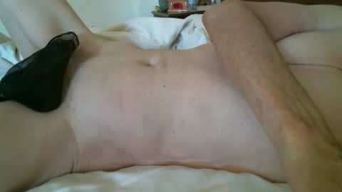 Snapshot of anthonybc chatting on April 6, 10:11 pm Ant online show from April 6, 10:11 pm