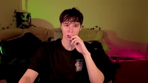 Snapshot of anthonycutie chatting on February 21, 4:02 am Anthony online show from February 21, 4:02 am