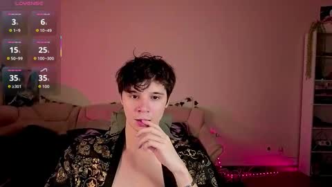 Snapshot of anthonycutie chatting on February 25, 5:39 am Anthony online show from February 25, 5:39 am