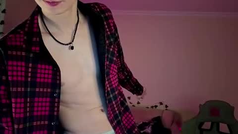 Snapshot of anthonycutie chatting on March 2, 5:19 am Anthony online show from March 2, 5:19 am