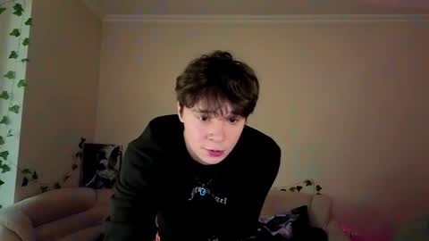 Snapshot of anthonycutie chatting on March 2, 7:15 am Anthony online show from March 2, 7:15 am