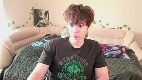 Snapshot of anthonycutie chatting on March 22, 7:45 am Anthony online show from March 22, 7:45 am