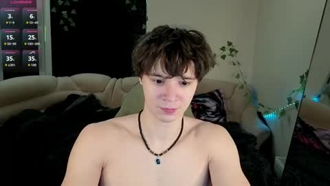 Snapshot of anthonycutie chatting on May 2, 5:56 am Anthony online show from May 2, 5:56 am