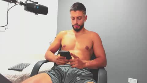 Snapshot of anthonydaddi chatting on October 12, 12:53 am Anthony J. Blake online show from October 12, 12:53 am