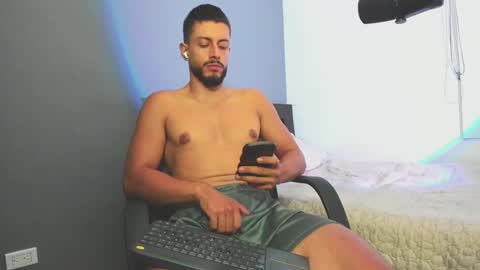 Snapshot of anthonydaddi chatting on October 25, 4:09 am Anthony J. Blake online show from October 25, 4:09 am