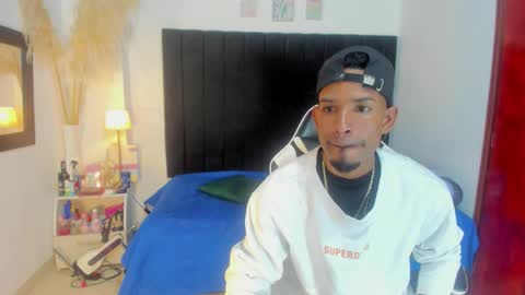 Snapshot of anthoy_wayans chatting on February 21, 2:01 am online show from February 21, 2:01 am