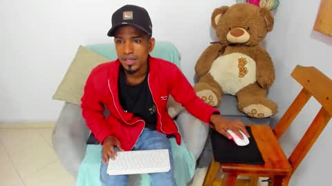 Snapshot of anthoy_wayans chatting on March 6, 1:02 am online show from March 6, 1:02 am