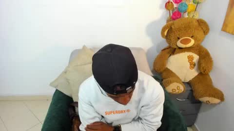 Snapshot of anthoy_wayans chatting on March 14, 1:01 am online show from March 14, 1:01 am