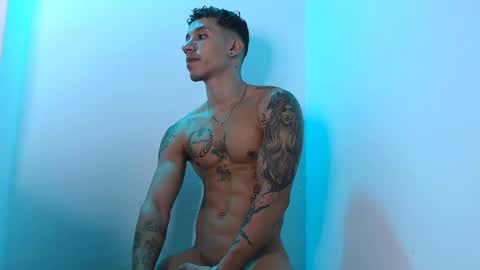 Snapshot of anthuan_thickboy chatting on January 15, 12:58 pm Anthuan online show from January 15, 12:58 pm