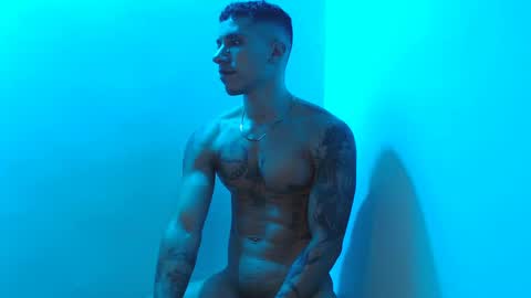 Snapshot of anthuan_thickboy chatting on February 11, 11:54 pm Anthuan online show from February 11, 11:54 pm