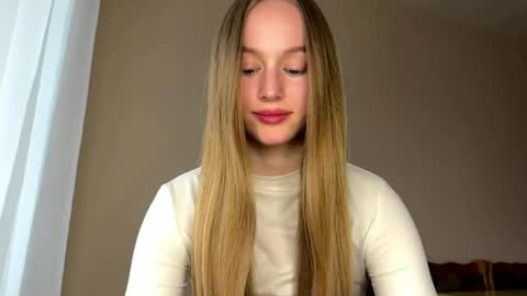 Viktoria online show from May 15, 3:30 pm