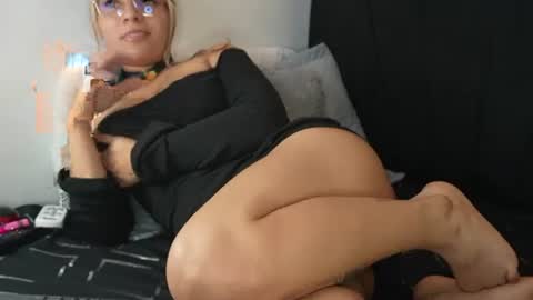 Snapshot of antofoxwbc chatting on June 7, 7:12 am Anto online show from June 7, 7:12 am
