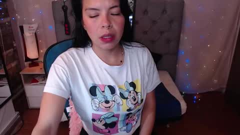 Snapshot of antolyh_c chatting on February 13, 12:12 pm antolyh_c online show from February 13, 12:12 pm