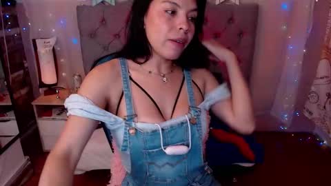Snapshot of antolyh_c chatting on February 20, 1:11 pm antolyh_c online show from February 20, 1:11 pm