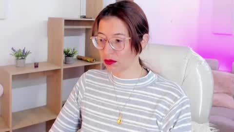 Snapshot of antoneella__ chatting on October 5, 12:14 pm Antonella online show from October 5, 12:14 pm
