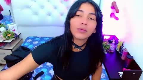 antonela_xx3 online show from February 8, 6:55 pm