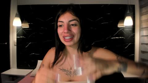 Snapshot of antonella__rouse chatting on December 14, 8:34 am Antonella online show from December 14, 8:34 am