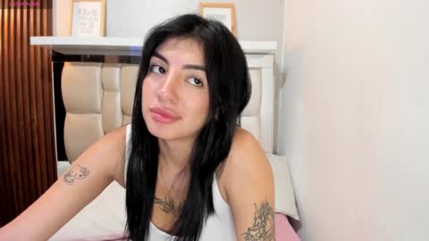 Snapshot of antonella__rouse chatting on December 18, 11:51 pm Antonella online show from December 18, 11:51 pm