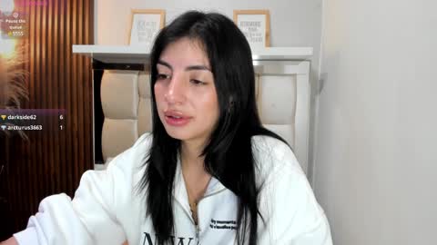 Snapshot of antonella__rouse chatting on December 20, 1:03 am Antonella online show from December 20, 1:03 am