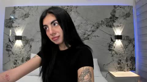 Snapshot of antonella__rouse chatting on March 12, 5:02 am Antonella online show from March 12, 5:02 am
