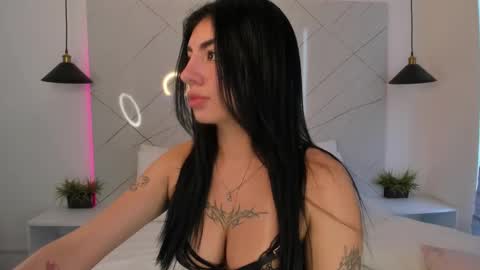 Snapshot of antonella__rouse chatting on October 1, 9:10 pm Antonella online show from October 1, 9:10 pm