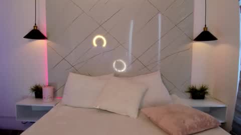 Snapshot of antonella__rouse chatting on October 9, 8:18 pm Antonella online show from October 9, 8:18 pm