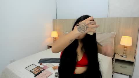 Snapshot of antonella_hidalgo chatting on October 24, 11:28 am Antonella online show from October 24, 11:28 am