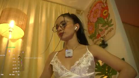 Nell. online show from December 14, 1:11 am