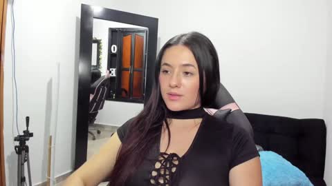 antonella  online show from January 24, 9:05 pm